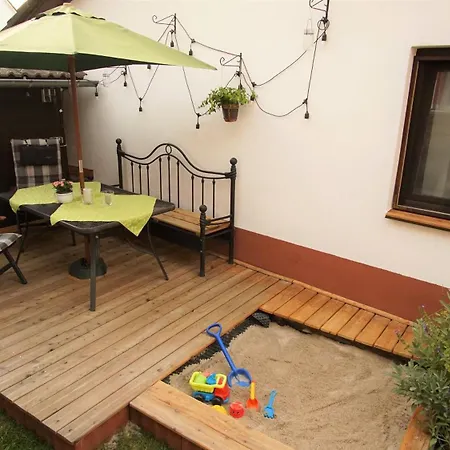 Casa de Férias Rosi's Haeusle Schwarzwald / Terasse Mit Garten