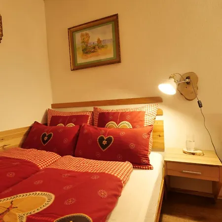 Casa de Férias Rosi's Haeusle Schwarzwald / Terasse Mit Garten *