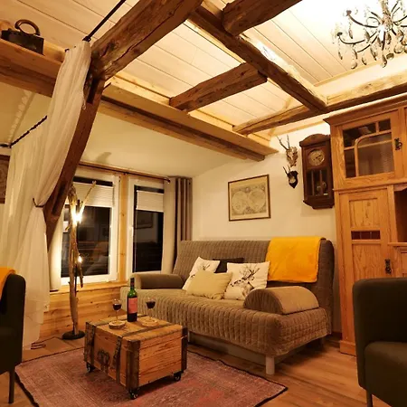 Casa de Férias Rosi's Haeusle Schwarzwald / Terasse Mit Garten